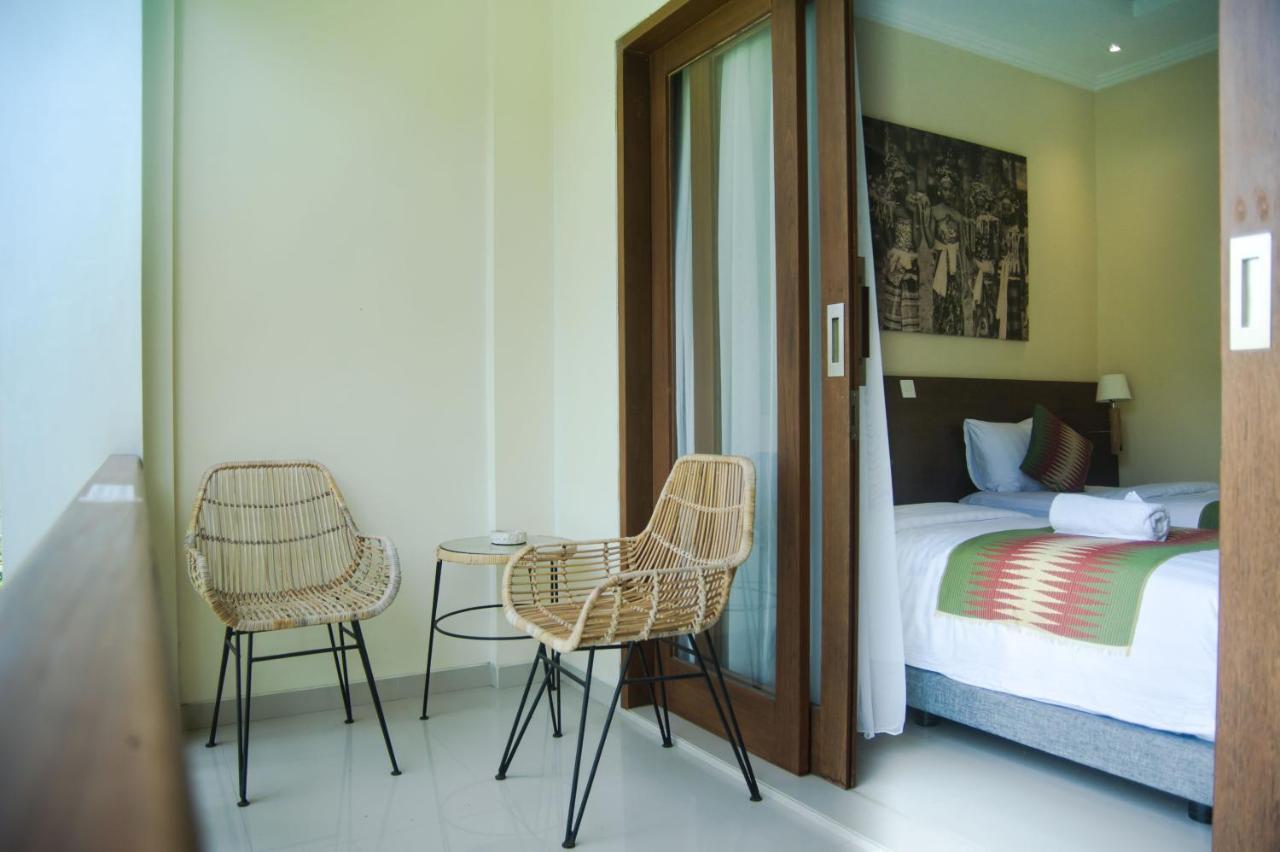 Akatara Hotel Toyapakeh Екстериор снимка